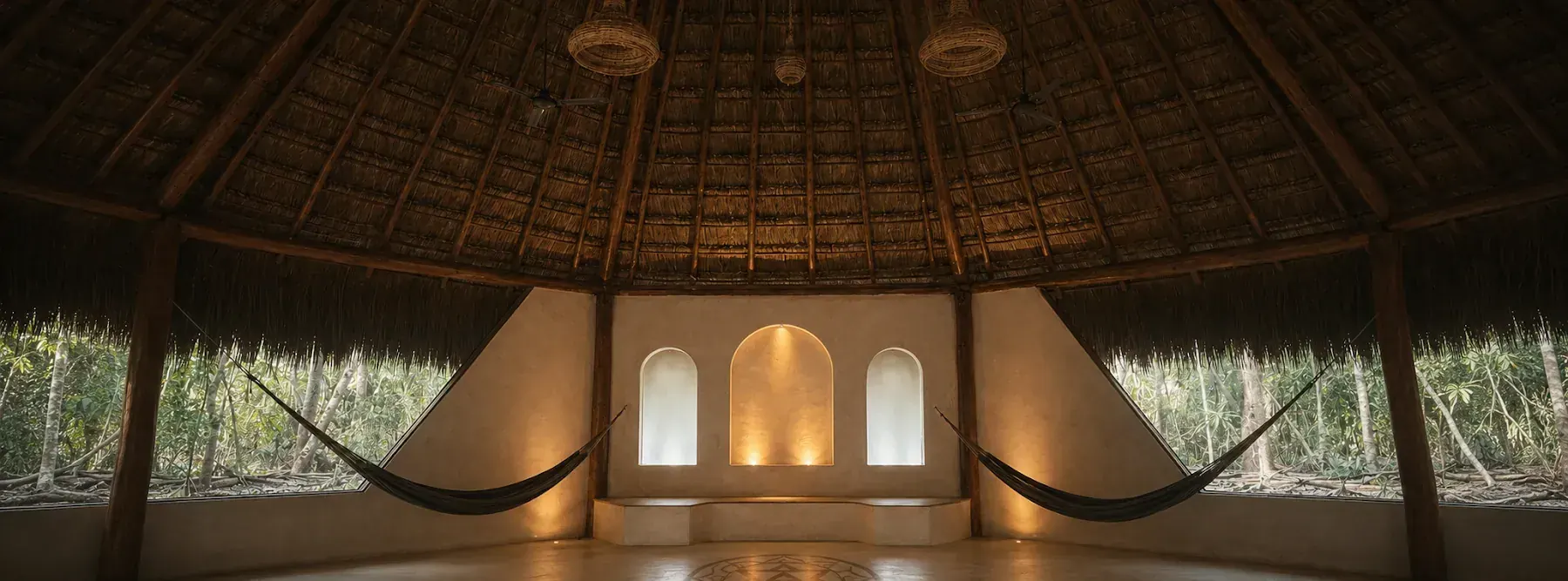 El altar del templo de Omaya, iluminado